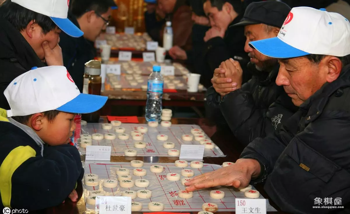 象棋大厅一个人怎么刷