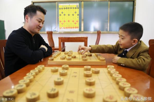 象棋的摆法口诀（掌握摆法口诀，轻松玩转象棋开局）.