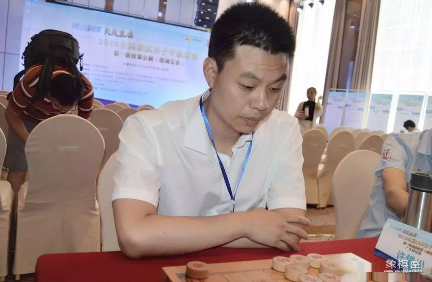 胡荣华对付光明的一盘棋