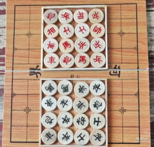 象棋的样子是不是圆柱体