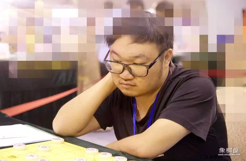 郑惟桐碰掉棋子了吗图片大全
