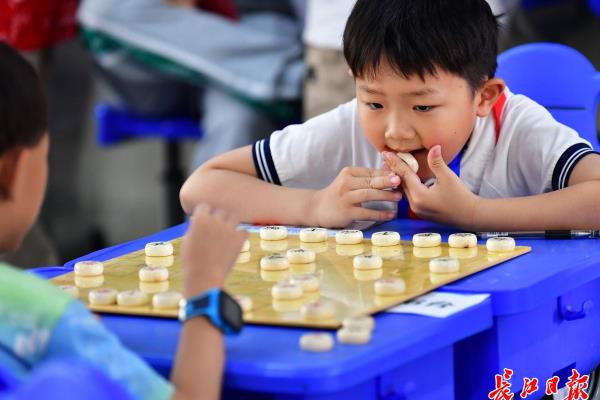 全民象棋官方电话号码（想要挑战全民象棋高手？快拨打官方电话获取神秘攻略！）.