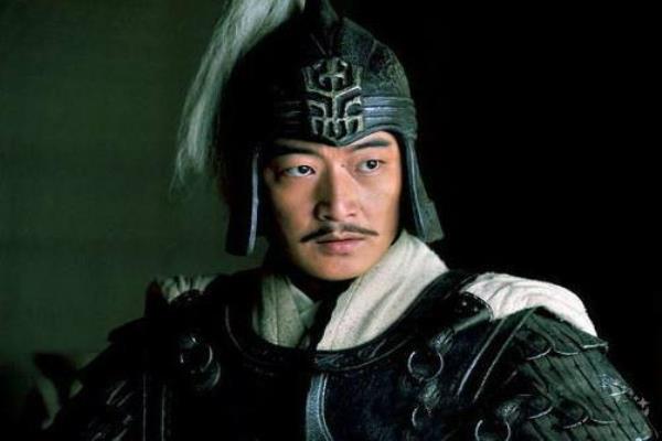 火烧连营故事简介（赤壁之战，为何火攻成为制胜关键）.