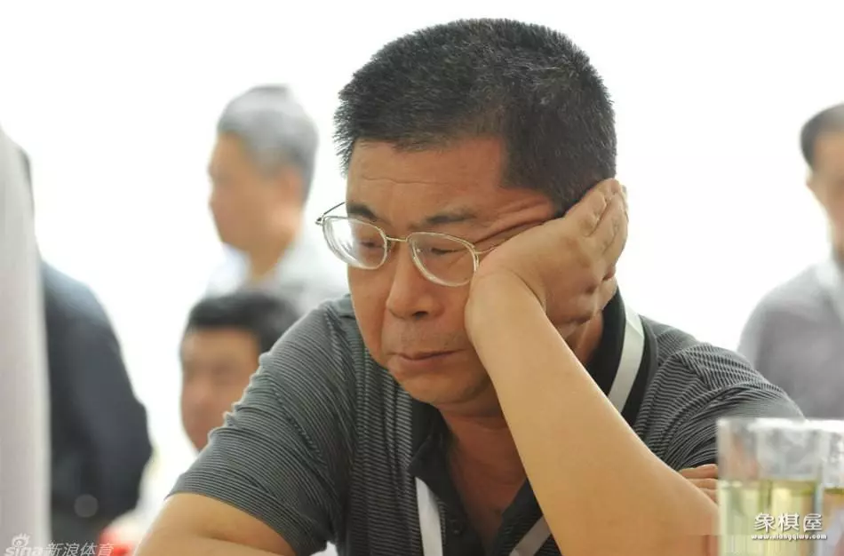 李来群是哪个地产