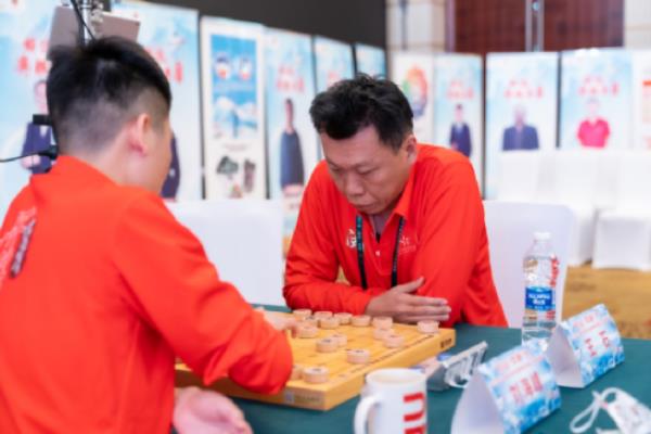 象棋王石简介（谁是象棋界的石破天惊之王）.