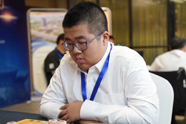 中国象棋最年轻的特级大师（最年轻的特级大师？揭秘中国象棋天才少年崛起之路！）.