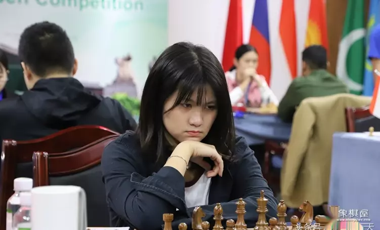 两个象棋的象表情包