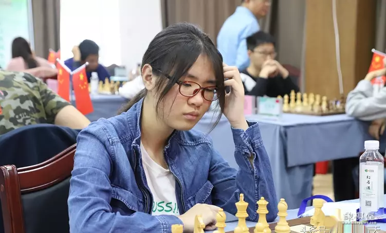两个象棋的象表情包