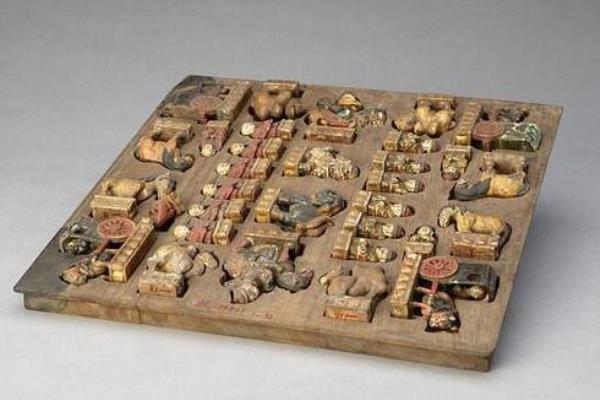 蒙古象棋和国际象棋哪个早（究竟哪个棋类更古老）.