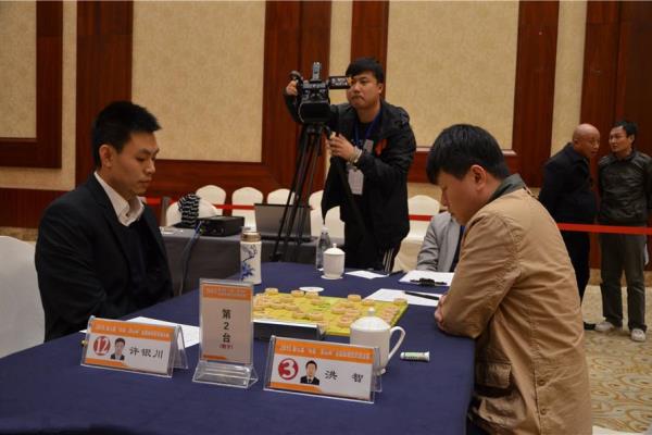 洪智对许银川（洪智对许银川，谁将成为棋坛传奇）.