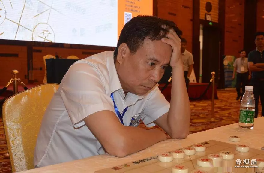 中炮对反宫马布局飞刀