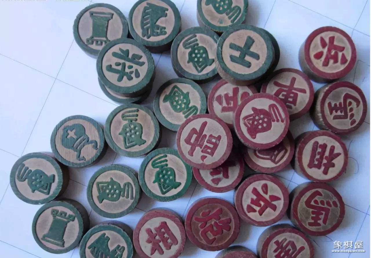 中国象棋和国际象棋哪个出现的早?