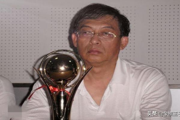 青岛中国象棋大师排名（青岛棋坛谁主沉浮？中国象棋大师争霸，谁能登顶荣耀之巅！）.