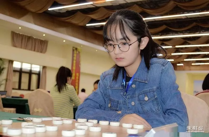 象棋大师何媛有没有人想你