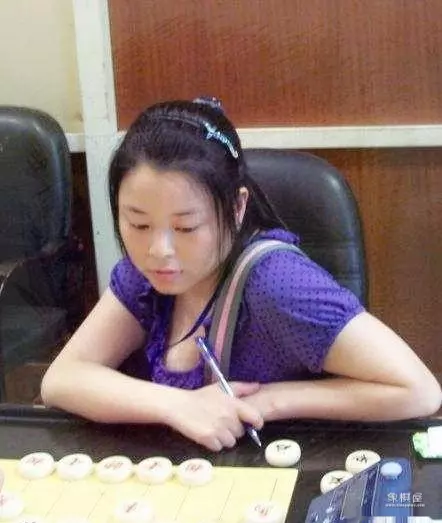 象棋大师何媛有没有人想你