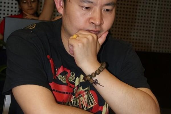 许银川和王天一交手战绩（许银川与王天一交手战绩辉煌，谁才是真正棋王）.