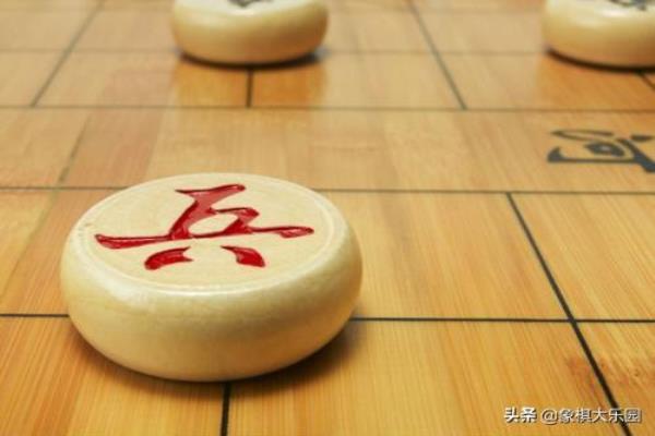 象棋残局解析中炮过河车急进中兵对屏风马平炮兑车（如何破解中炮过河车急进中兵对屏风马平炮兑车的残局策略）.