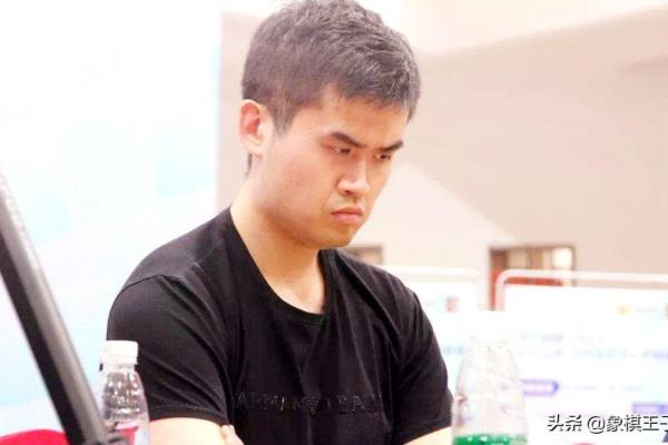 王天一和谁学的棋（王天一棋艺超群，谁是他学棋的启蒙老师）.