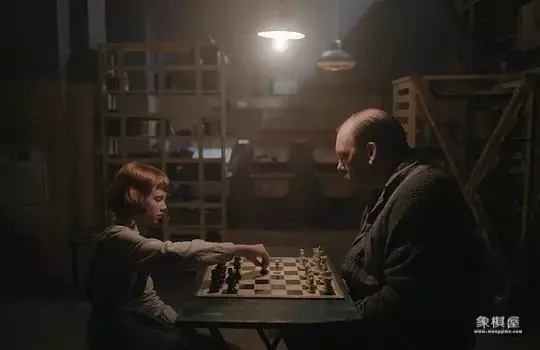 女王的棋局和中国象棋