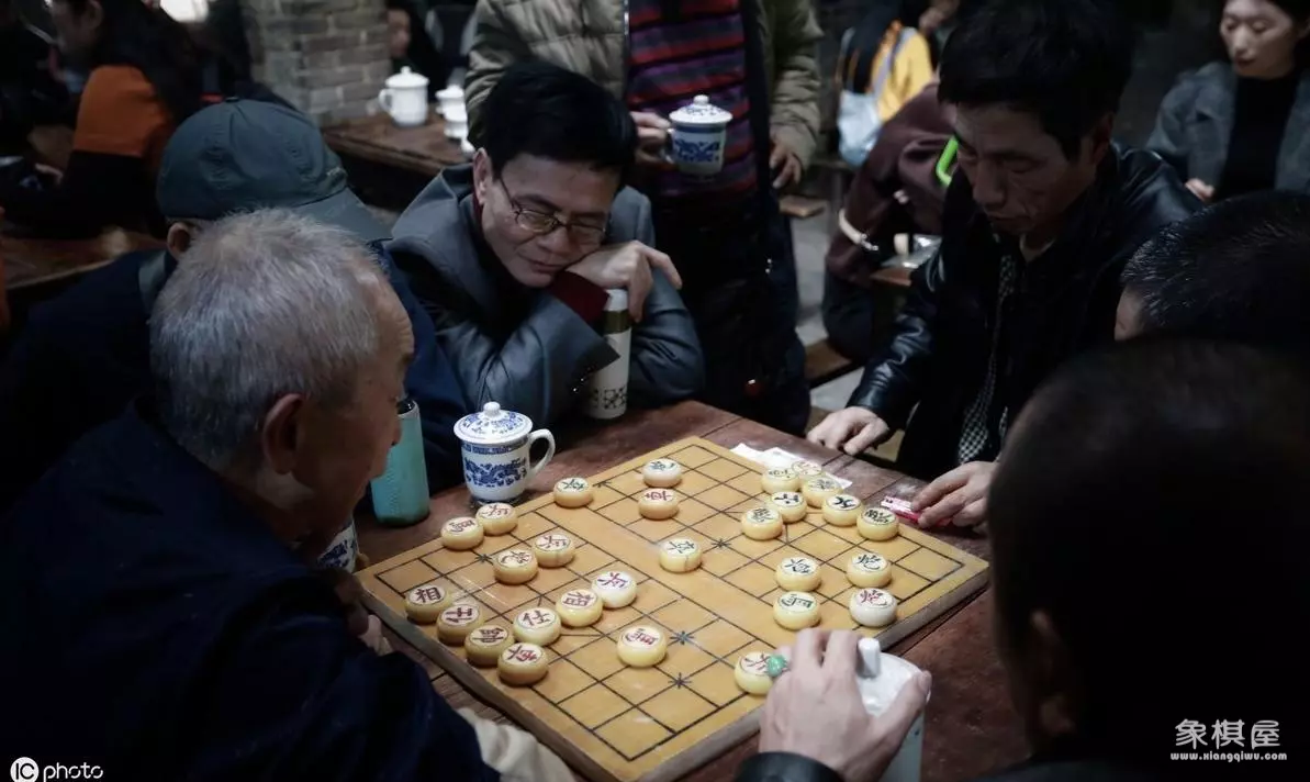 用超轻粘土作象棋人物