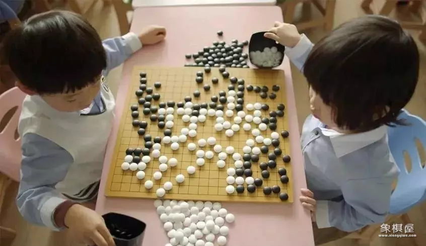 强烈不建议让小孩学围棋