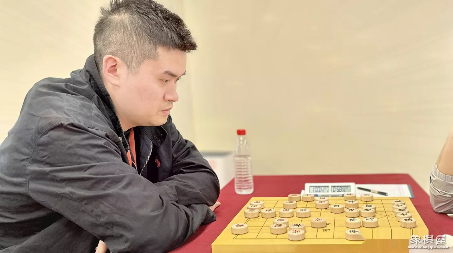 快棋赛第一轮郑惟桐曹岩磊谁赢了