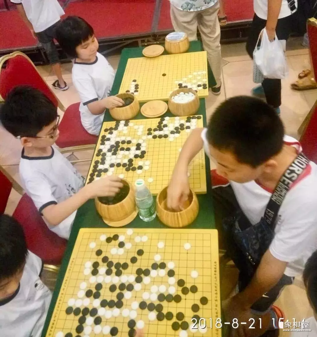 全国少儿围棋大赛齐聚