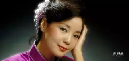 邓丽君翻唱周璇的歌曲