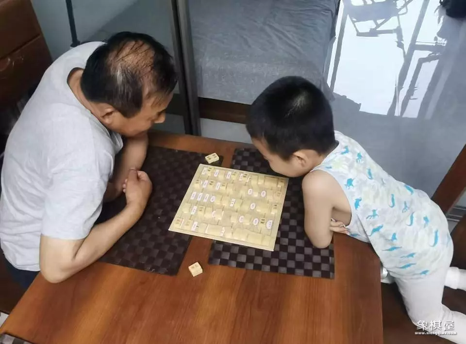 翻象棋的大小排列