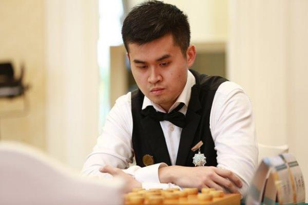 象棋业余9级相当于专业几级（象棋业余9 级水准，真的能挑战专业选手吗）.