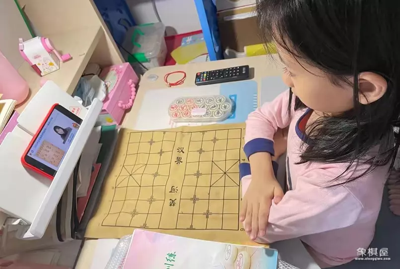 为什么要让孩子从小学象棋