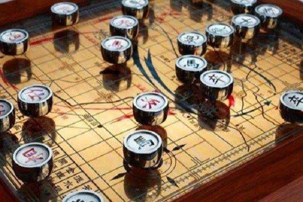 象棋将帅为什么不能碰面（探寻象棋将帅禁忌相见的神秘原因）.