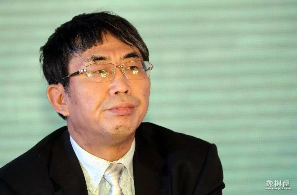 一代宗师旷世棋王胡荣华