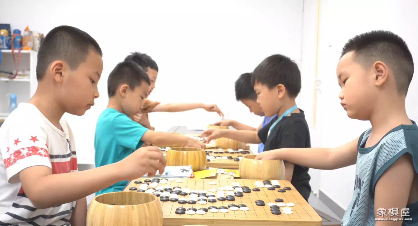 儿童学象棋和围棋哪个好