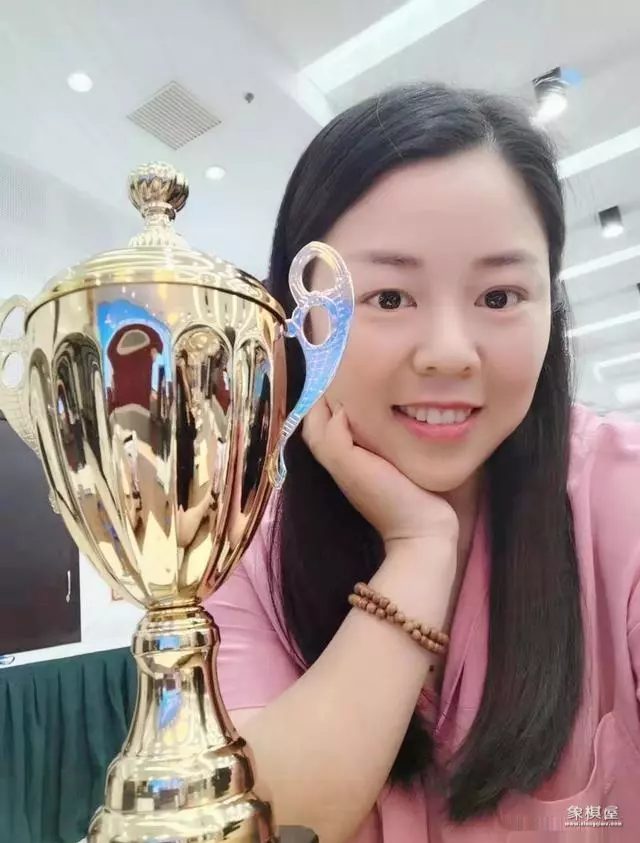象棋大师何媛直播间叫什么