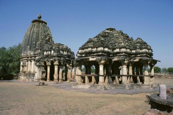 国际象棋各棋子的隐喻（国际象棋中的棋子，谁是命运的操盘手）.