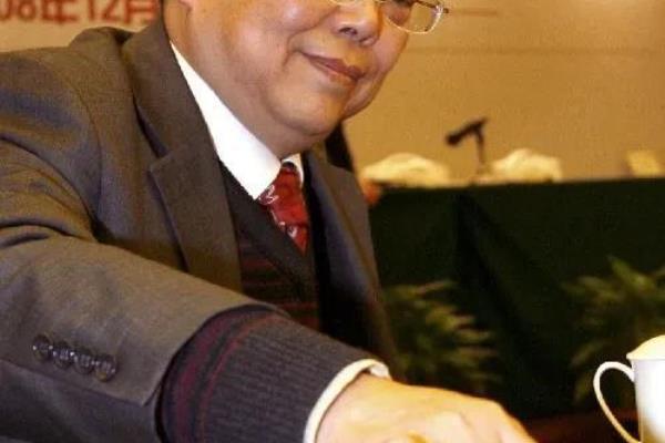 胡荣华和许银川谁更牛（胡荣华和许银川，谁是中国象棋界的巨匠）.