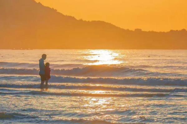 对弈平凡是什么意思（探寻平凡背后的非凡传奇）.