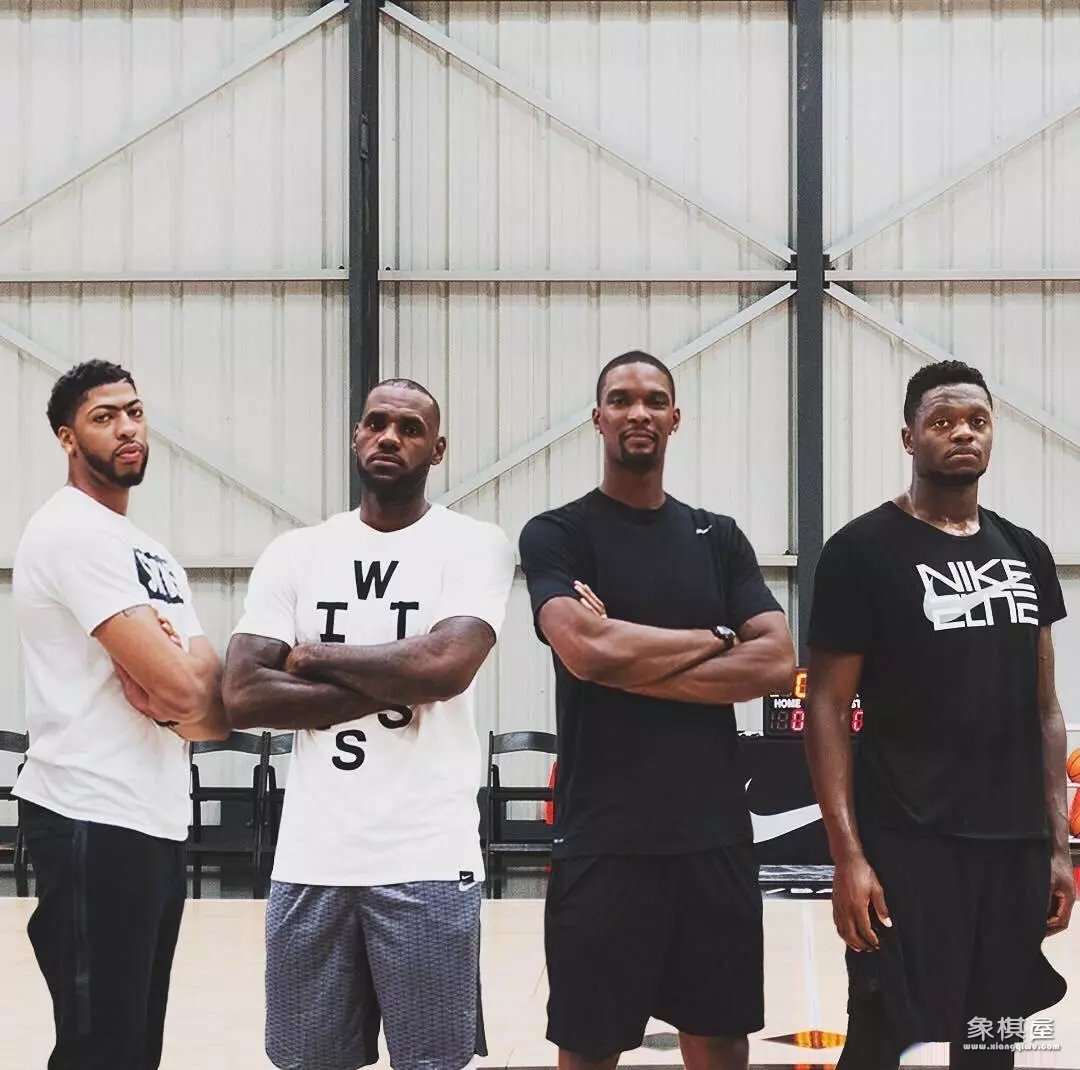 詹姆斯训练师参加路人王