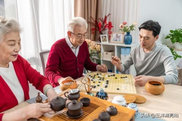 围棋和象棋哪个历史更悠久（探寻智力博弈的千年之谜，谁才是中华古典智慧的传世瑰宝）.