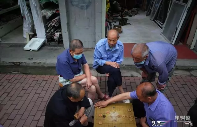 强烈不建议让小孩学象棋