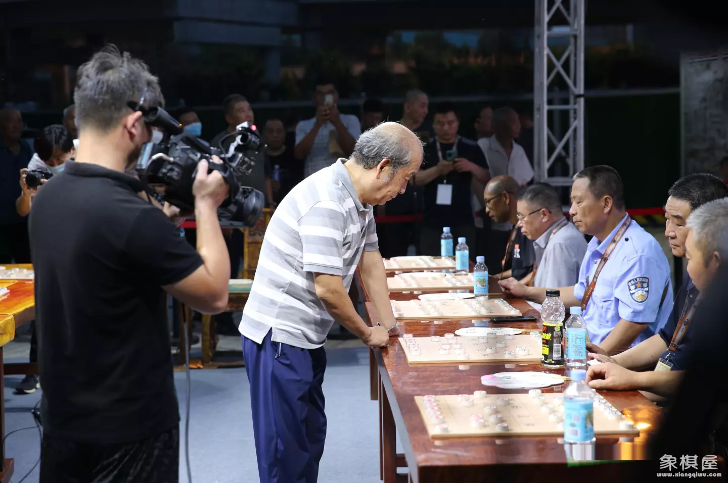 10人进行象棋比赛怎么比