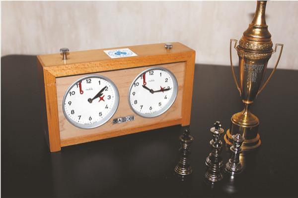 哈尔滨国际象棋班培训班（想成为国际象棋高手吗？哈尔滨培训班助您一臂之力！）.