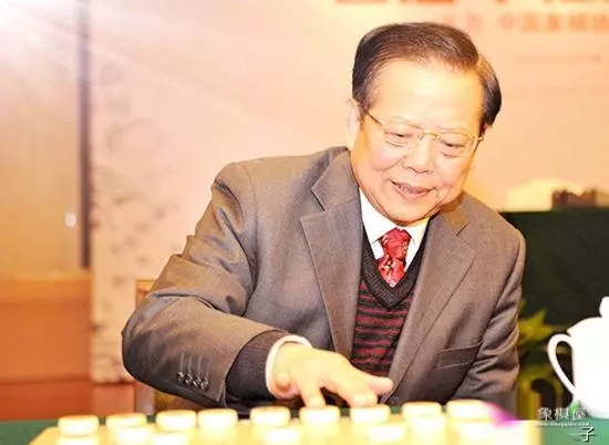 胡荣华弃双马获胜