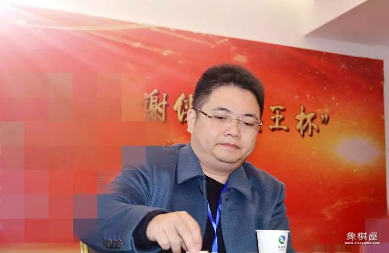 内藏乾坤郑惟桐飞刀图片