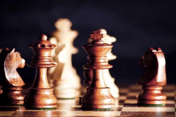 中国象棋棋盘c语言代码（如何用 C 语言编写智能中国象棋棋盘程序）.