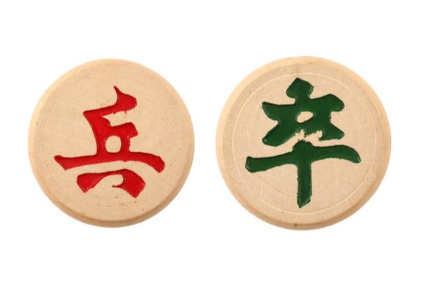 高手象棋开局布阵法（如何开局制胜，成为象棋高手）.