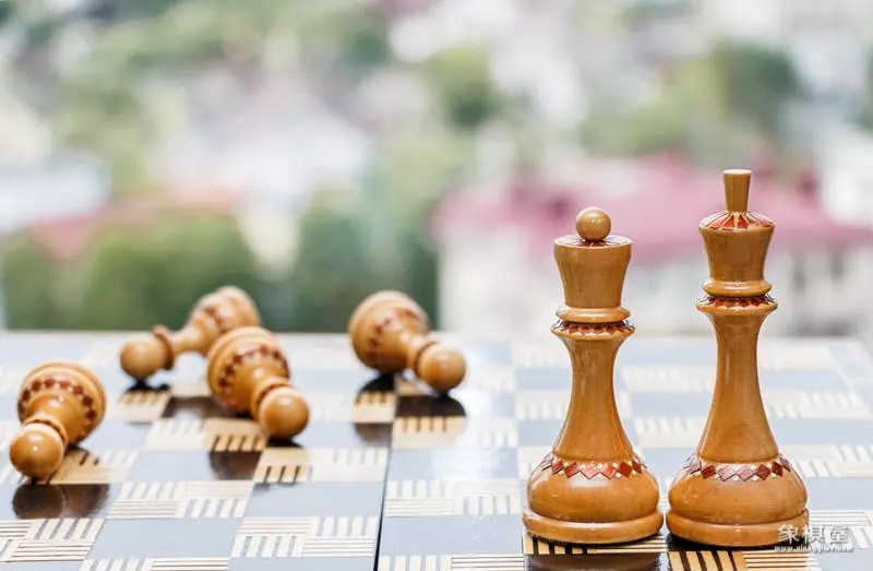 玩国际象棋的人聪明