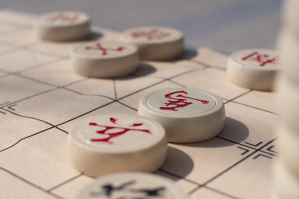 象棋陷阱速胜法100局（如何利用象棋陷阱迅速制胜？100局实战演示告诉你答案！）.