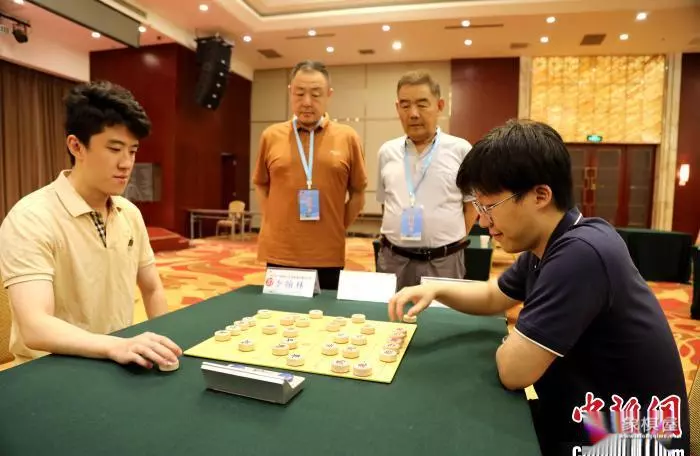 开展象棋比赛活动